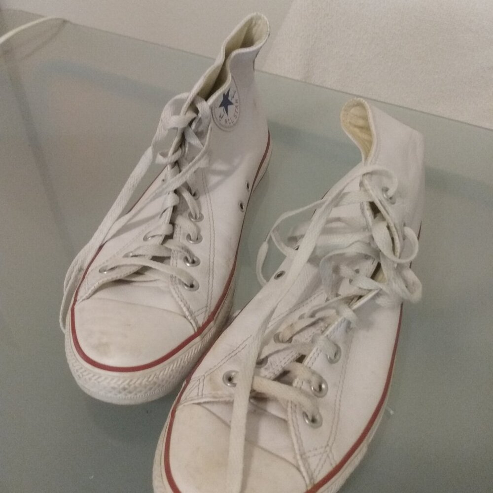 Converse Chuck Taylor hightop leather